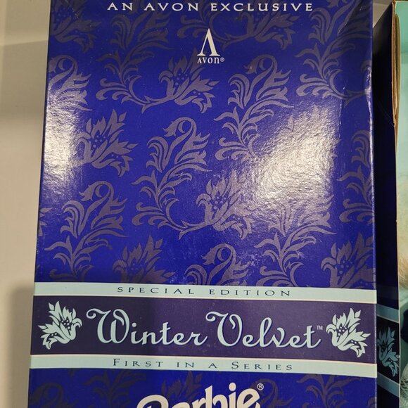 1995 Avon Exclusive Special Edition Winter Velvet Barbie #15571 NRFB New - Picture 5 of 7